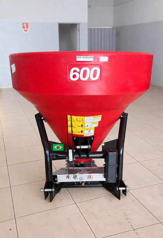 Distribuidor de Adubo Ureia e Sementes Capacidade 600L