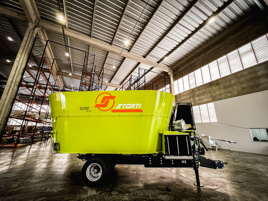 JF STORTI DUNKER T2 18m³ Vagão Misturador Vertical (JF Máquinas)